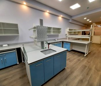 Island Laboratory Benches